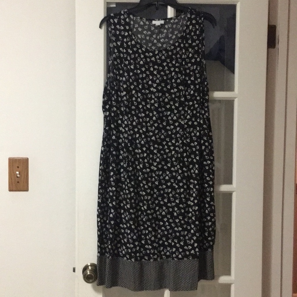 Sleeveless dress